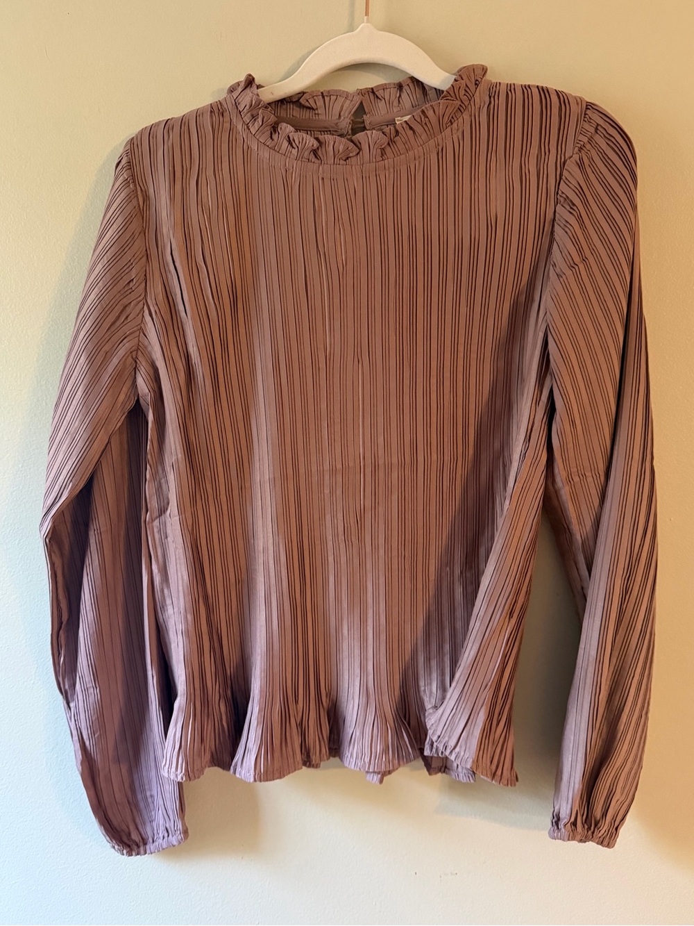Easel Los Angeles- Mauve Pleated Ruffle Long Sleeve Blouse Size Small